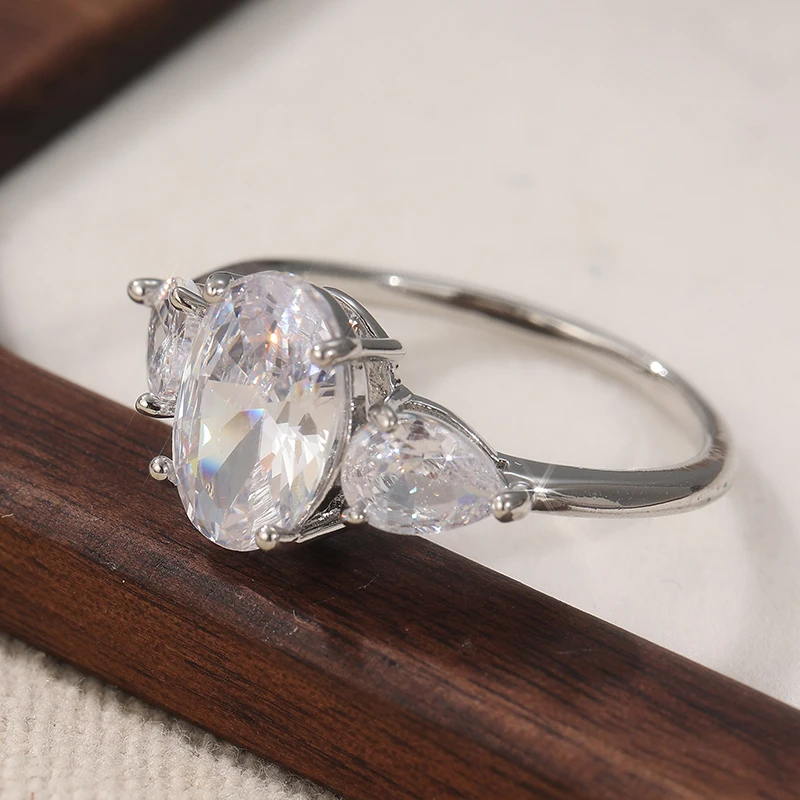 Modisches zweifarbiges, mit weißen CZ-Steinen besetztes Damen-Ringset, geometrischer Schmuck für den täglichen Gebrauch und Partys – Detail 2
