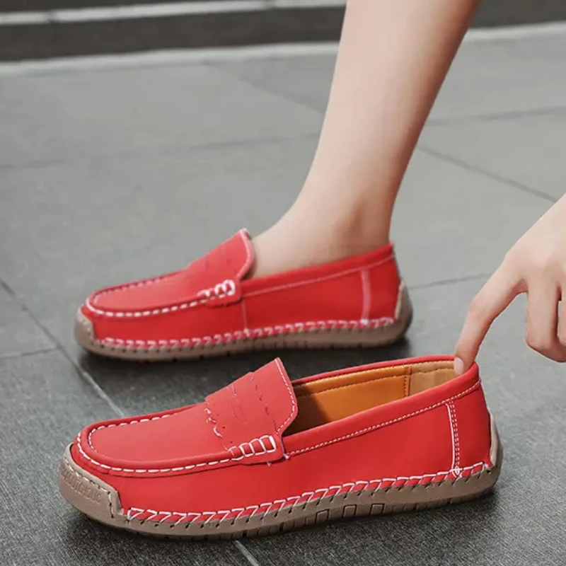 2026 Women Loafers Wedding Dress White Driving Moccasins Footwear Casual Shoes Split Leather Slip On Lightweight Woman Shoes