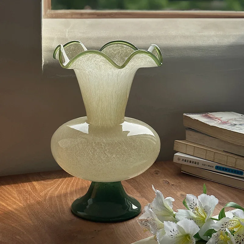 Green glass vase French wave lace retro literary and artistic style flower arrangement living room decoration ornament