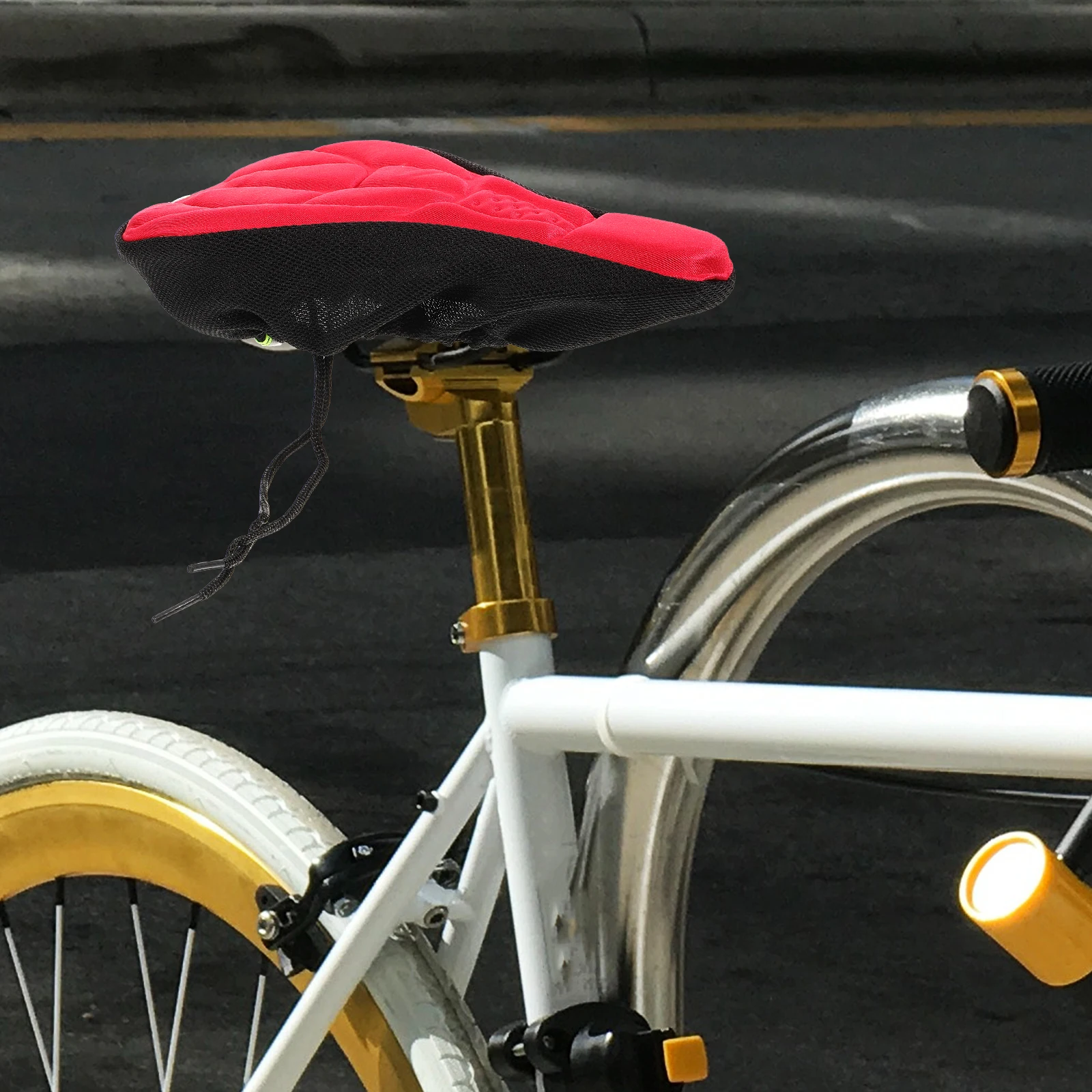 

Thick Silicone Bike Saddle Cover 3D Universal Size Red Enhanced Breathability Anti-Friction Comfortable Seat Cushion For