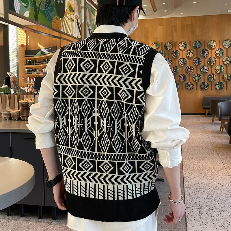 Men's Fashion Knitted Vest V-neck Button Down Sleeveless Jacket Mens Y2K Clothes Spring Autumn Trendy Casual Vests