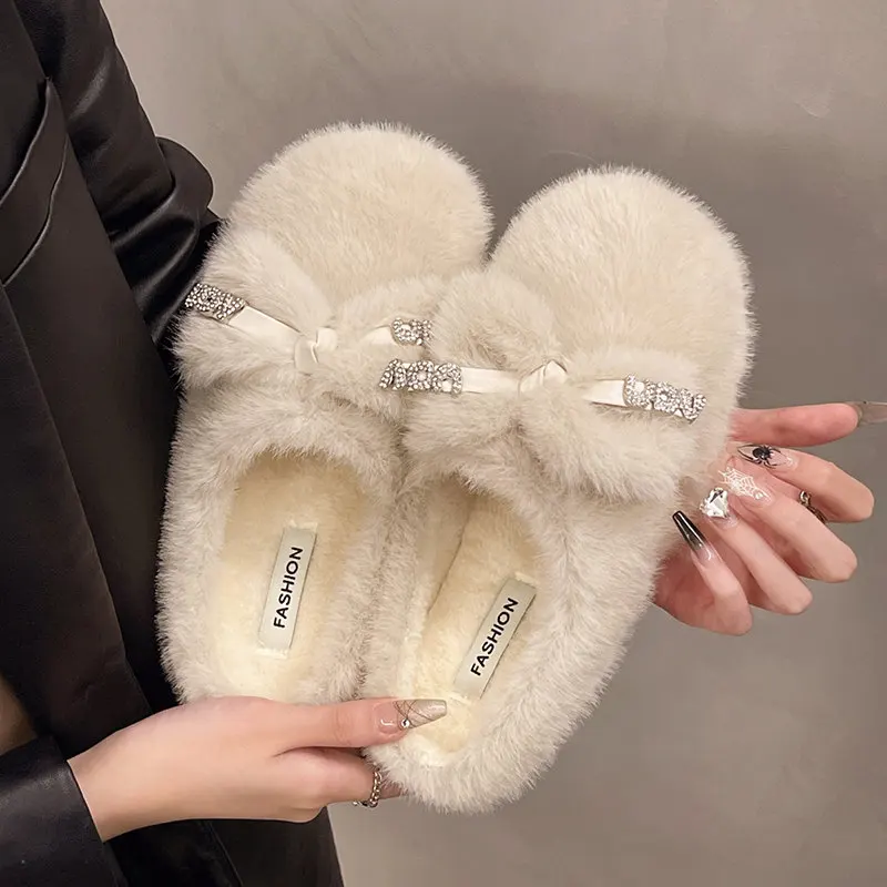 Luxury rhinestone design furry slippers Women Winter Thick Sole Plush Slippers Ladies Soft comfortable warm indoor home Slippers