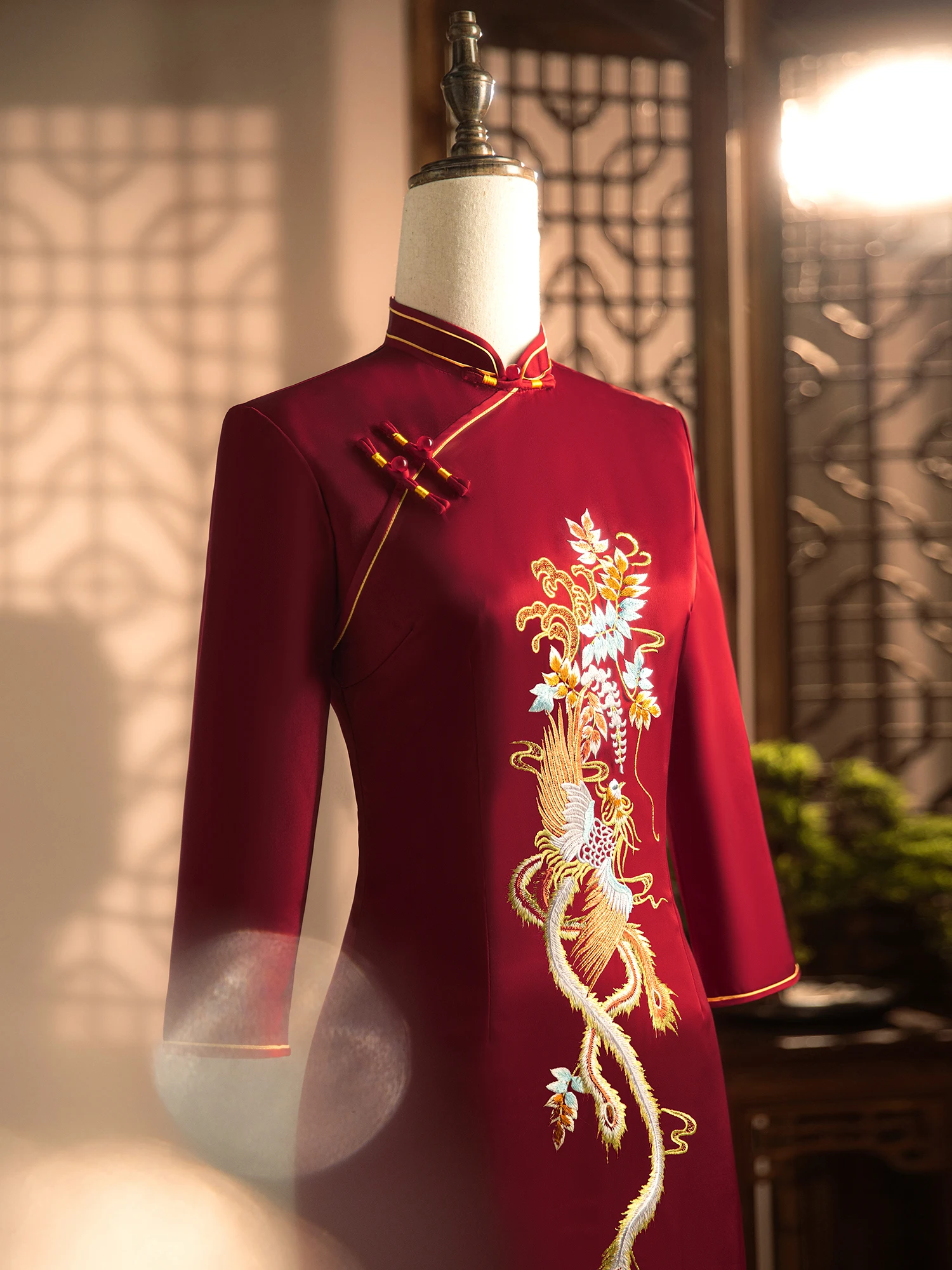 

Elegant Long Sleeve Wedding Dress Wine Service Autumn Winter High Quality Sensation Phoenix Slimming Women's ...