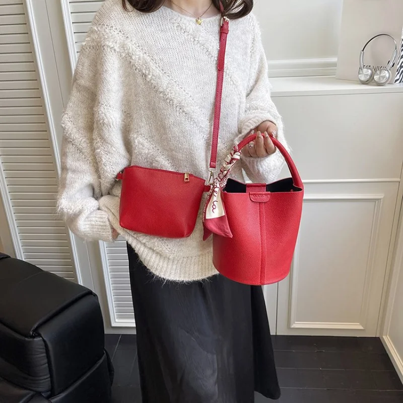 

Fashionable Ladies Shoulder Bag Made Of Velvety Leather Boasting Paris Style And Casual Vintage Neat Look ​