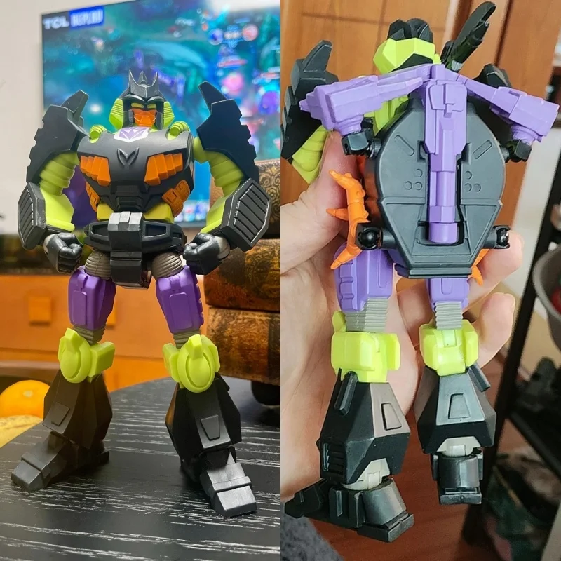 

Коллекционная фигурка-робот Polyphony Super7 Transformers Wave 1 Kamikaze в наличии для коллекционеров Transformers