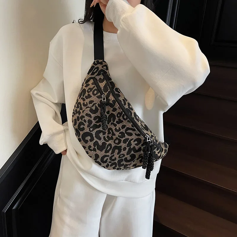 

Fashion Leopard Print Waist Bag Street Trend Fanny Pack Woman Chest Packs Nylon Belt Bag Female Shopping Shoulder Crossbody Bags