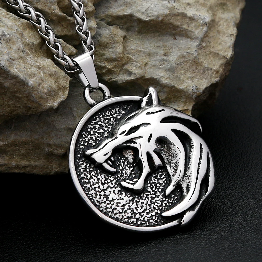 Ciondolo Amuleto Lupo Vichingo - Jewelry & Watches Spółka Z Ograniczoną Odpowiedzialnością recensione e prezzo