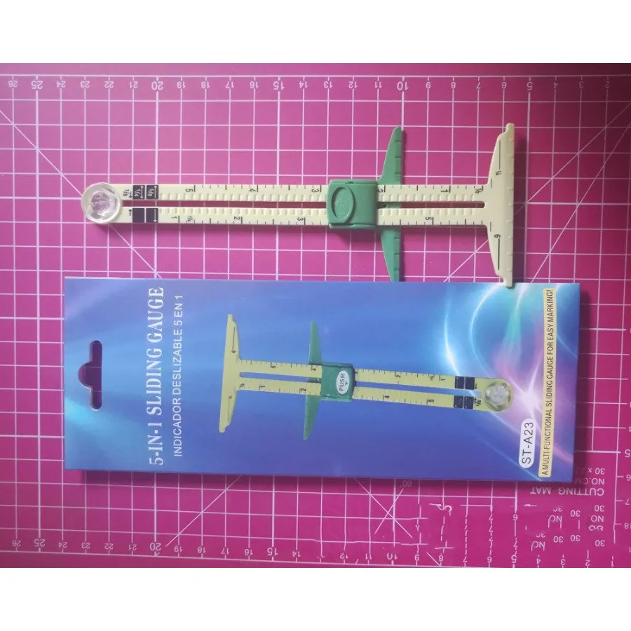 

Multifunctional patchwork ruler