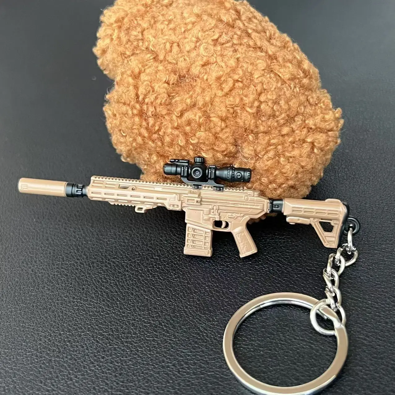 Modelo de pistola de aleación, llavero de coche, joyería, mini juguete de rifle, paquete artesanal, colgante, regalo para niños y niños