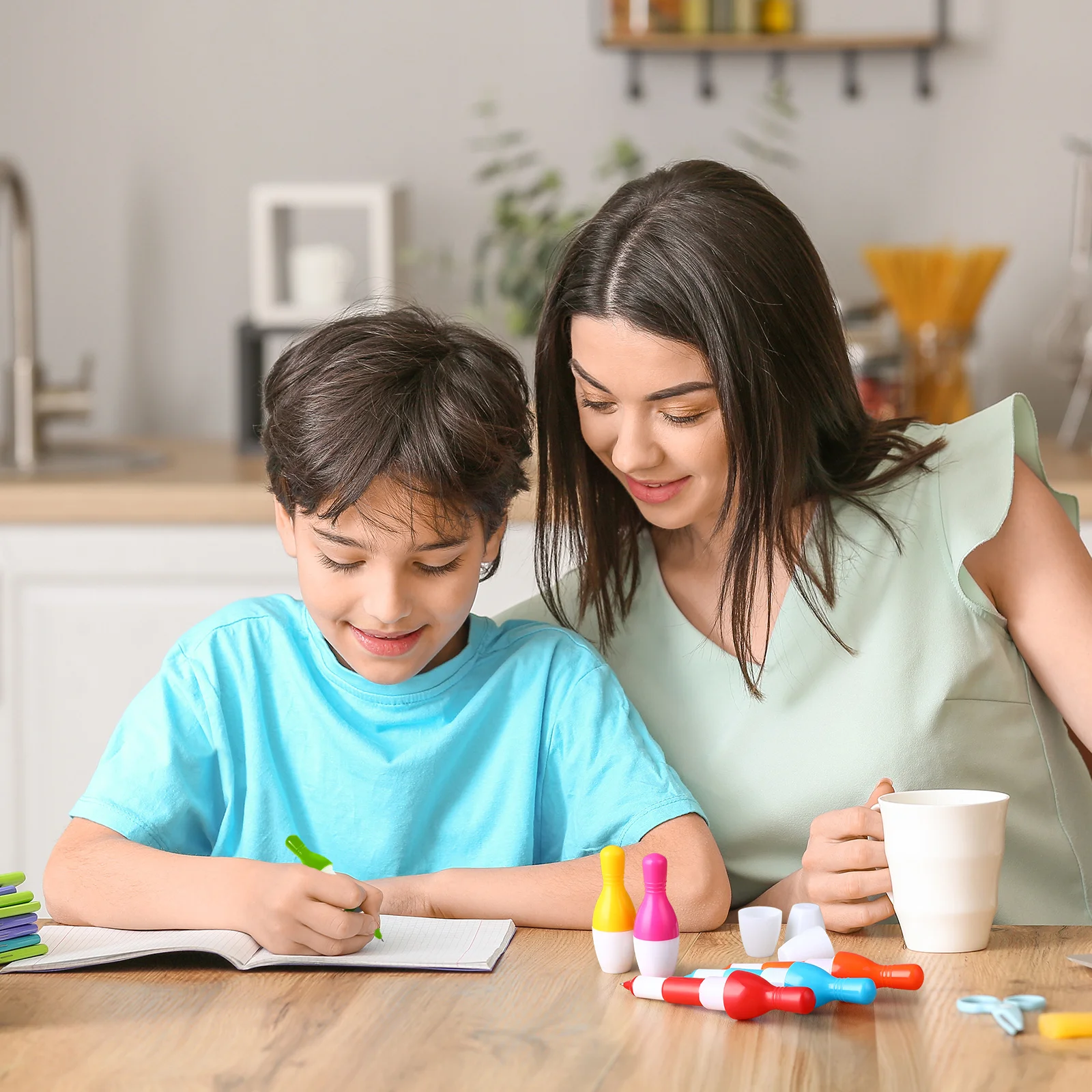 

15Pcs Bowling Ballpoint Pens Retractable Creative Bowling-Pin Shaped Signing Pens for Kids Students School Supplies Party Favors