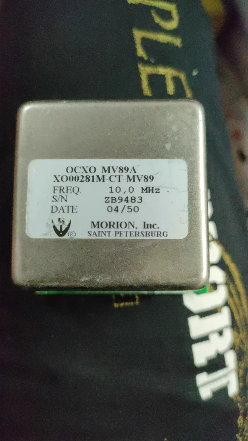 

Disassembled constant temperature crystal oscillator OCXO MV89A 10MHz ultra precise frequency reference