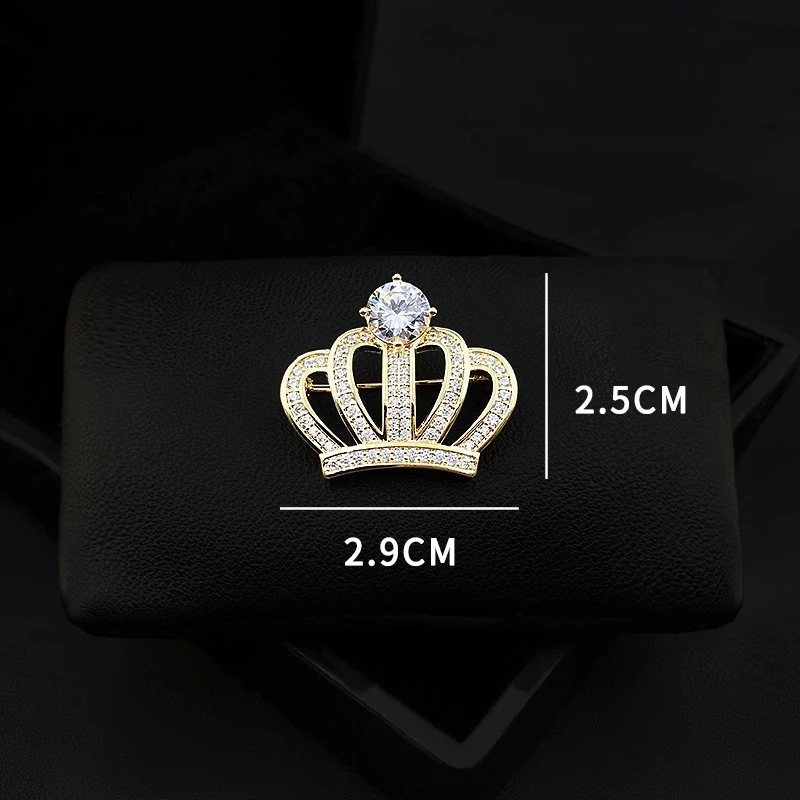 Luxury Royal Crown Brooch for Women Rhinestone Golden Chic Exquisite Suit Uniform Neckline Pin Corsage Clothing Accessories 1970