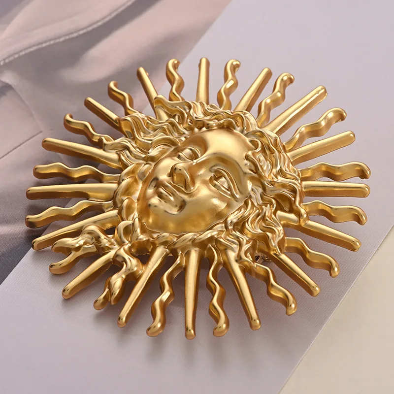 Broches de sol Vintage para hombre y mujer, Pin de Color dorado, insignia de la diosa del sol, joyería, accesorios de ropa de moda, regalos