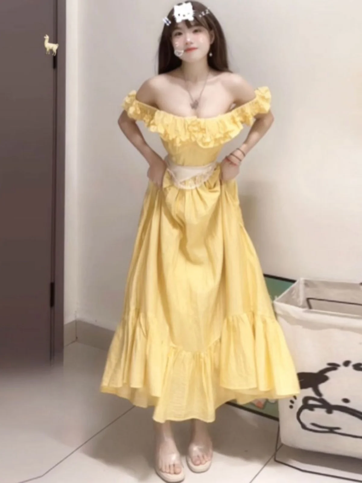 

Beach Vacation Style Yellow One Shoulder Waist Cinched Square Neck Strapless Dress French Style Spring Summer New Arrival