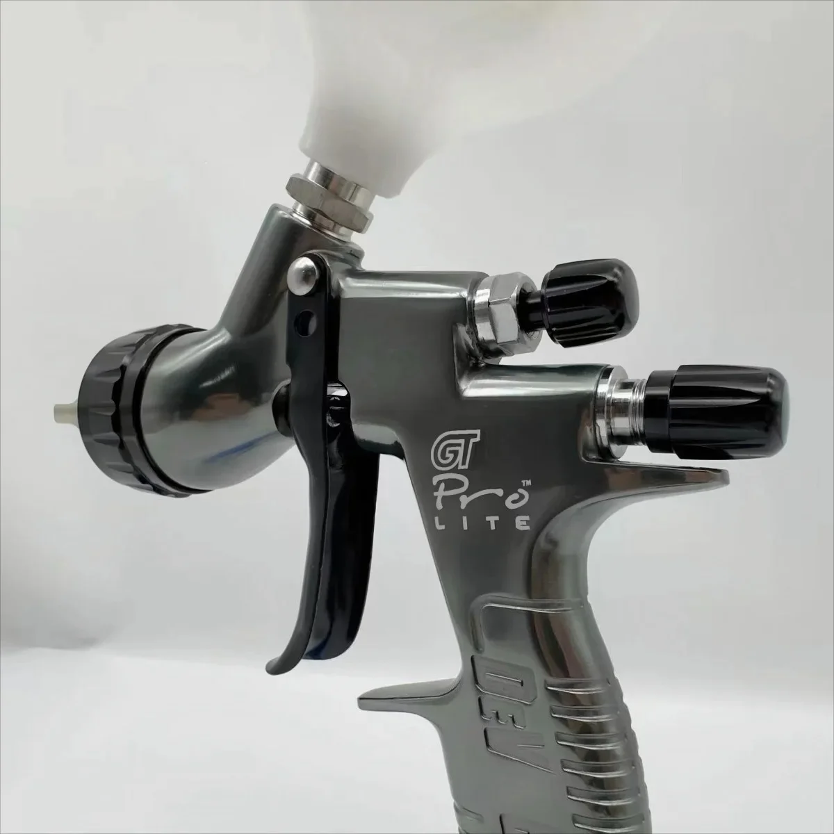 Car Paint Spray Gun GTl Pro Spray Gun TE20/T110 1.3mm/1.8mm Nozzle Gray with Mixed Glass Water-based Air Spray Gun view 6