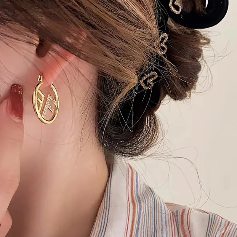 2025 New Letter F High-End Ear Ring, Light Luxury Niche Design Temperament Personalized Earrings, Jewelry Ear Buckle Gift