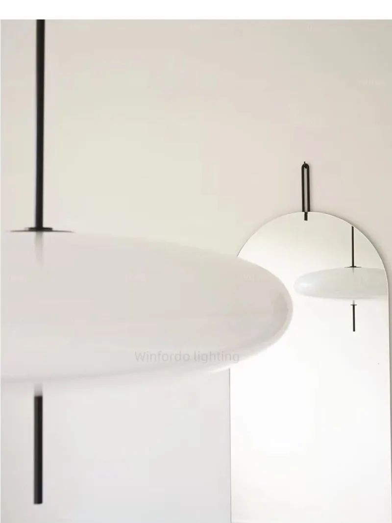 UFO – plafonnier LED noir et blanc au design moderne simpliste, luminaire décoratif de plafond, idéal pour un salon, un Restaurant, une chambre à coucher, un Bar ou un bureau