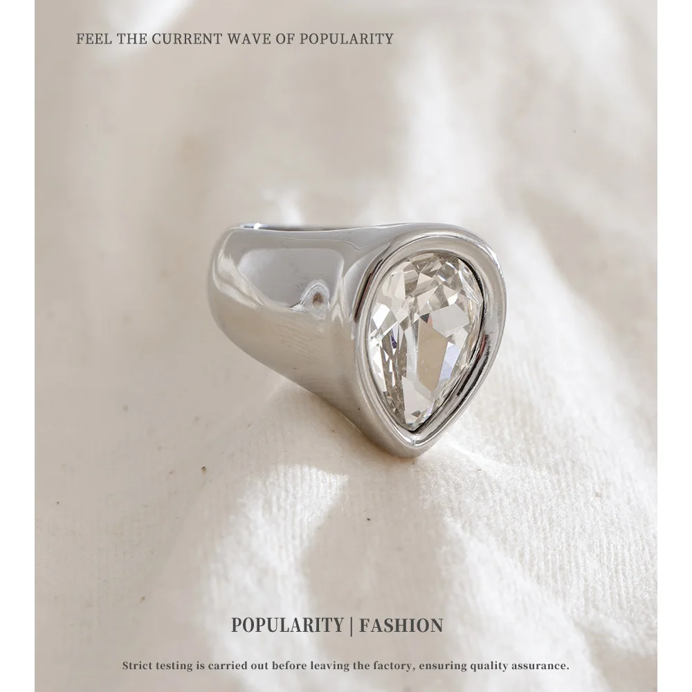 NiNice Stainless Steel Ring Inlaid Zircon Heart-shaped Fashion Personalized Selection of Jewelry Light Luxury High-Quality Gift