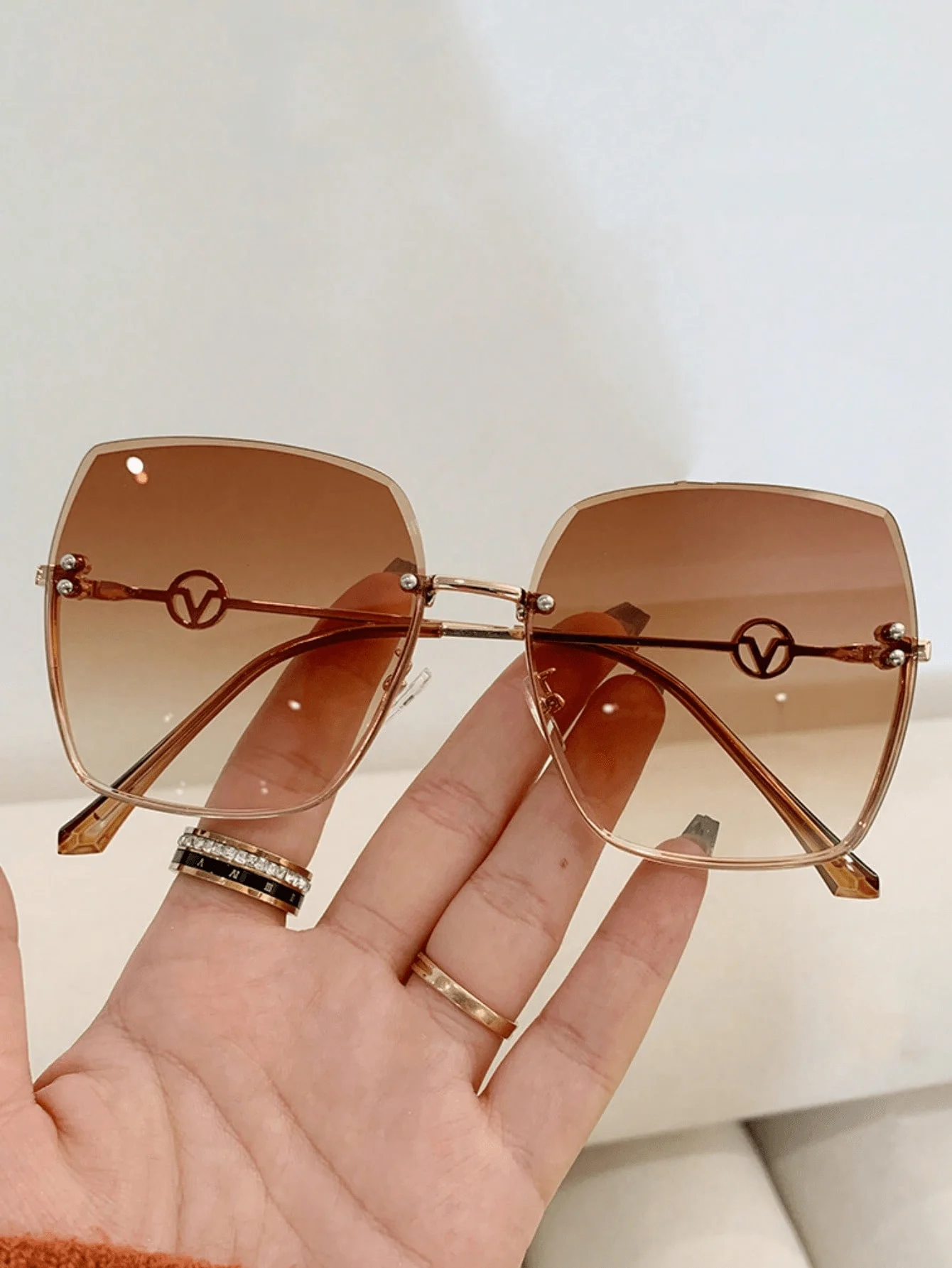1pc Women's Retro Frameless Square Gradient Tinted Metal Leg Fashion Fashion Glasses Beach Accessories For Women Glasses Shades Elegant Outfit
