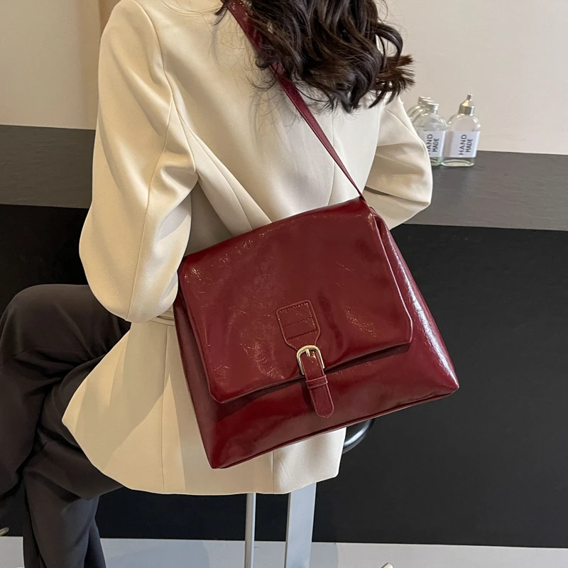 Casual Solid Interior Zipper Pocket Crossbody Bags Flap Pocket Soft New Bags for Women Interior Compartment  Pu Women\'s Handbags