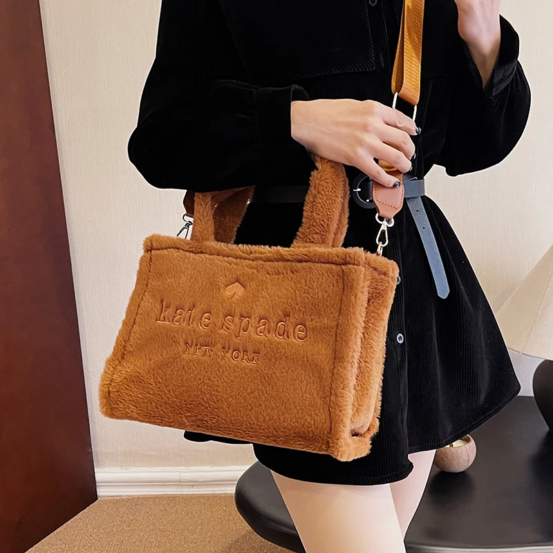 

Velvet Large Capacity Tote Handbags Luxury Designer Brand Crossbody Bags Women Short Handle Tote Bag Fluffy Plush Crossbody Bag