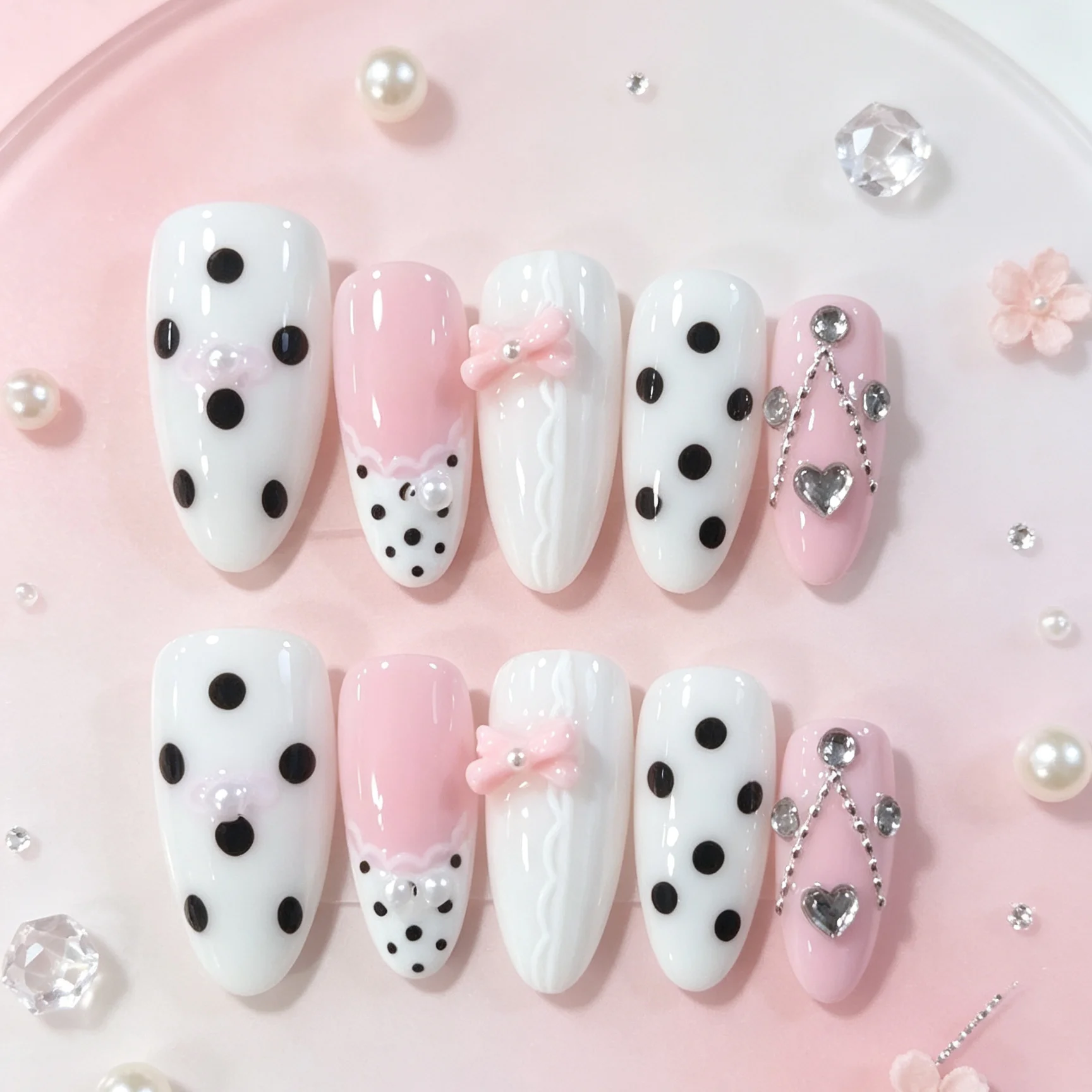 10 pièces de faux ongles en forme d'amande pressés à la main, magnifiques faux ongles, bords en dentelle à pois roses et blancs, adaptés aux femmes