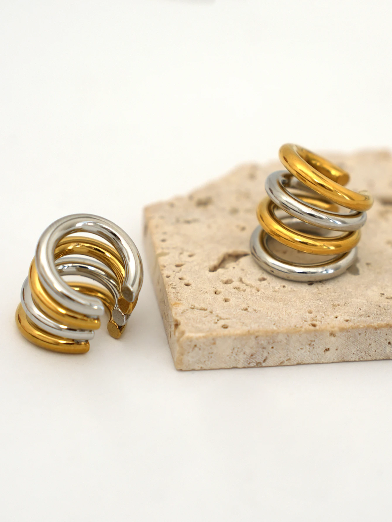 Stainless Steel Ear Clip 18K Gold Plated For Women Waterproof High Quality Ladies Jewelry For Daily Wear Vacation Seaside Etc - Detail 1