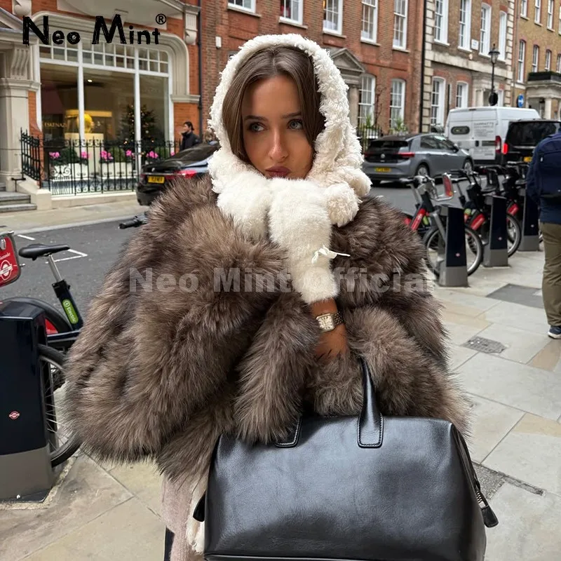 

Neo Mint Luxury Brand Gardient Cropped Faux Fur Coat Women 2025 Winter Iconic Street Fashion Week Girls Fluffy Short Fur Jacket