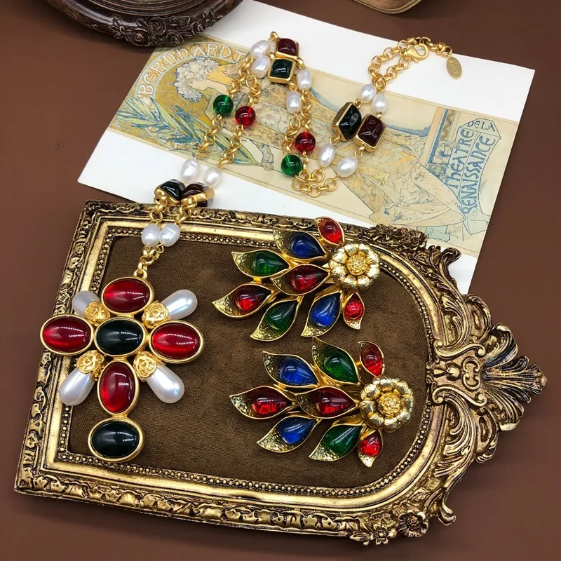 

palace design pendant necklace colorful glass flower leaves ear clip temperament versatile jewelry