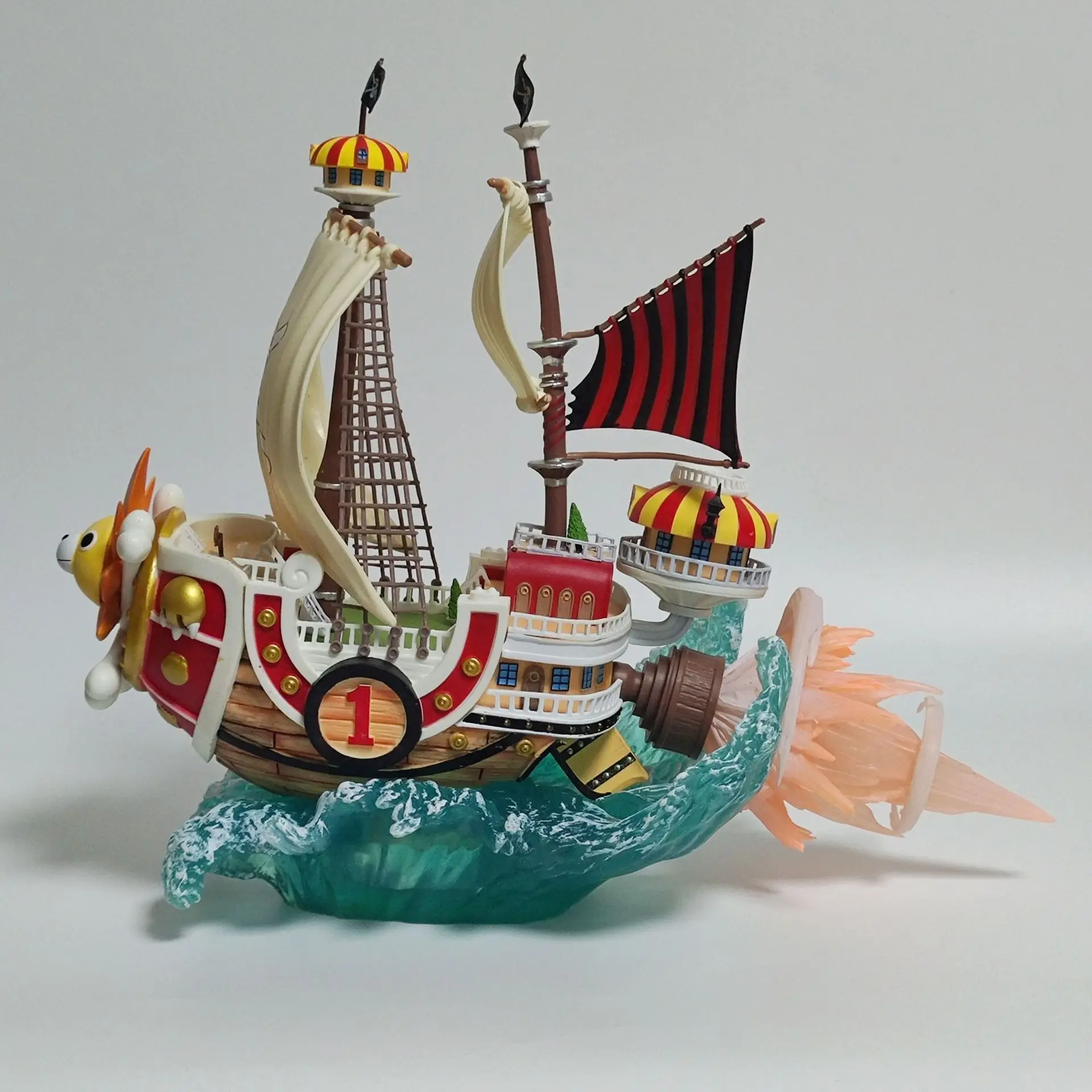 

Creative One Piece pirate ship "Ten Thousand Miles of Sunshine" Statue model.PVC material.Desktop decoration Collection model