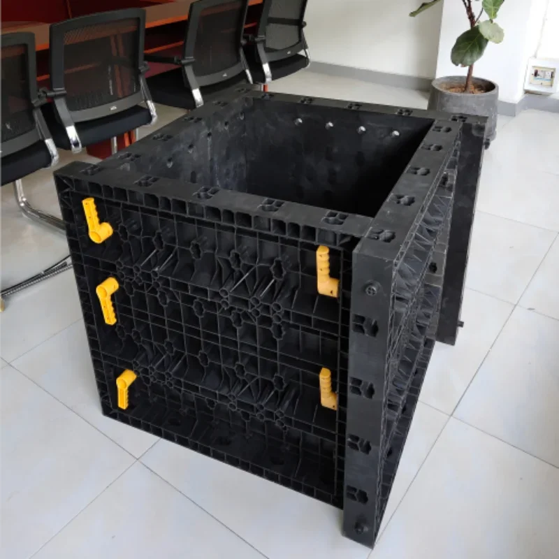 Plastic adjustable square column formwork for concrete