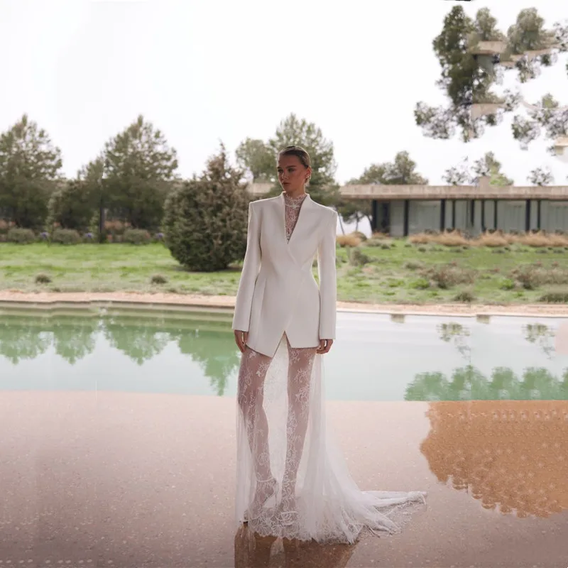 

Modern A-Line Ivory Suit Wedding Dress Simple Long Sleeve V-Neck Formal Pleat Lace Court Train Illusion White Growns Customized