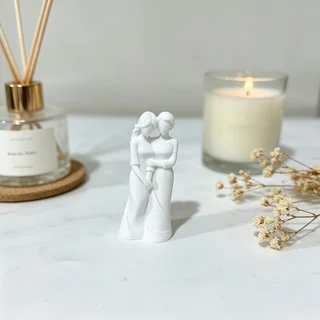 Mother Daughter Embrace Statue Ornament - Warm Maternal Love Sculpture, Living Room Decoration, Mother's Day Gift