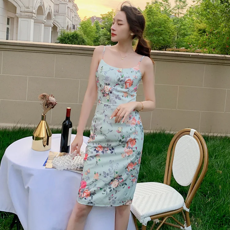 

Women Summer 2021 New Fairy Dresst Hepburn Style Floral Print Holiday Blue Dress French Temperament Sexy Spaghetti Strap Dress