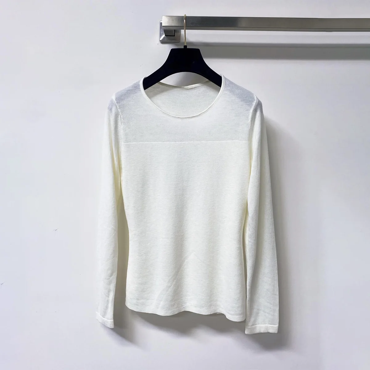 2026 High quality women's knitted long sleeves with simple round neck and thin design, slightly transparent and slim fit--hb727