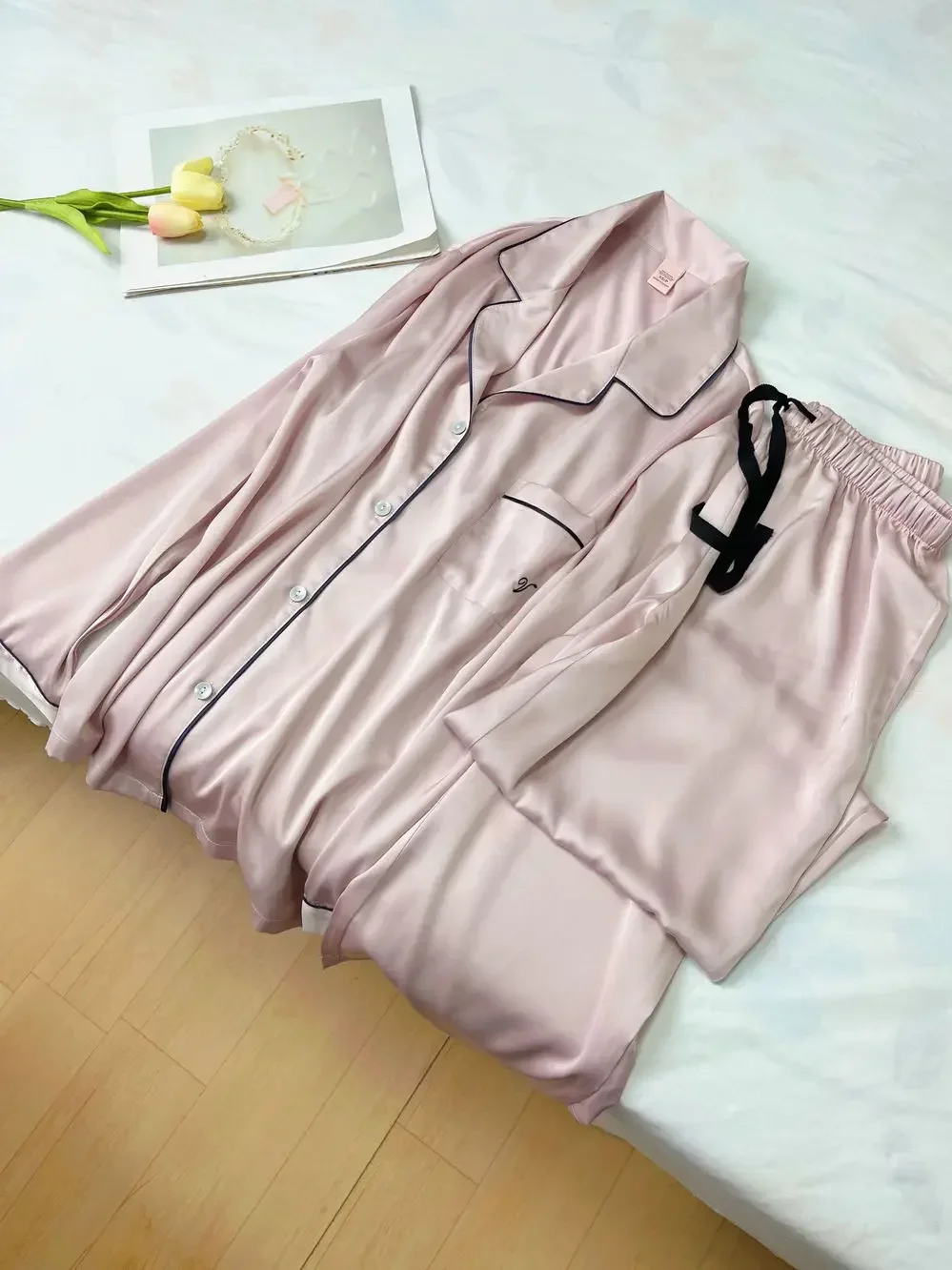 Classic pink pajamas women\'s Пижама home clothes long sleeves and trousers ice silk comfortable and simple пижама sexy sleepwear