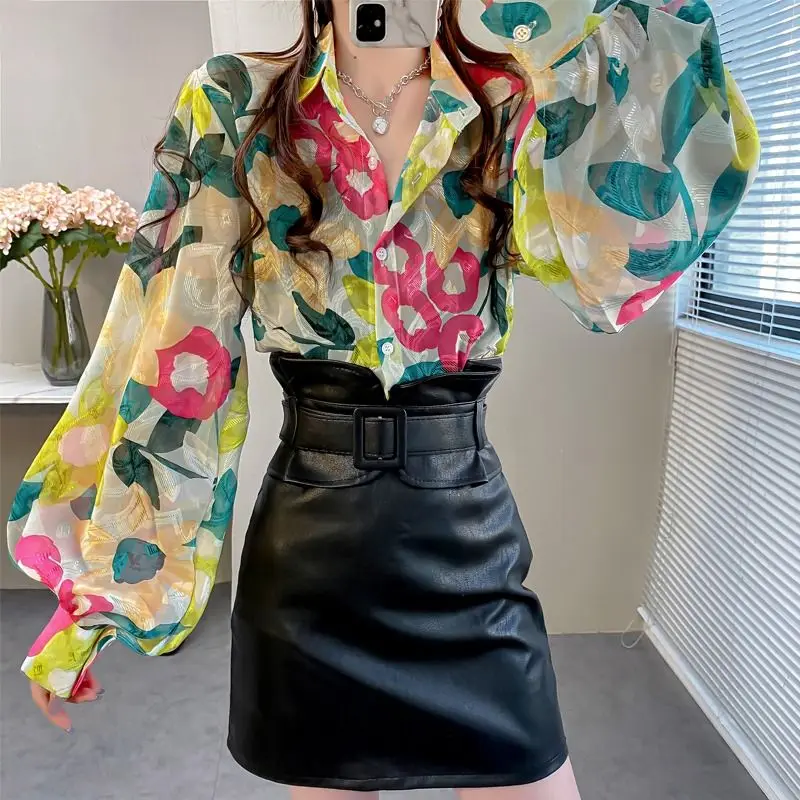 

2024 New Spring and Autumn Streetwear Loose and Stylish Versatile Long Sleeved Blouses Lapel Printed Button Women's Shirt Top