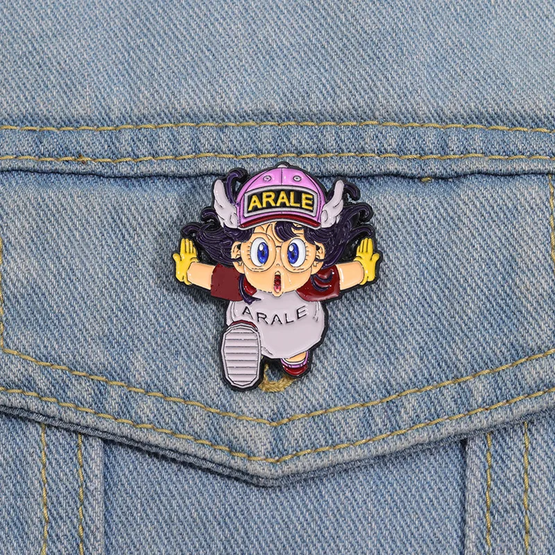 Cartoon Dr. Slump Arale Badge Brooch Pins Anime Little Android Girl Arale Shape Enamel Pin Cute Cosplay Gift Backpack Accessory