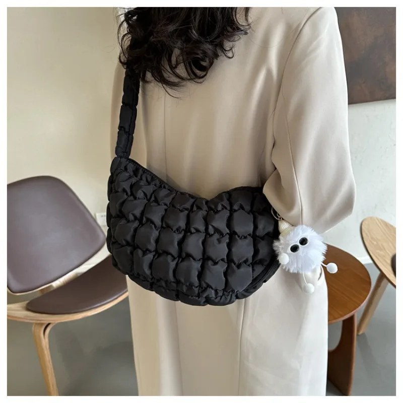 

Korea Pleated Cloud Crossbody Bag Autumn Winter New Fashion Armpit Female Shoulder Bag Tide Retro Large Capacity Crossbody Bag