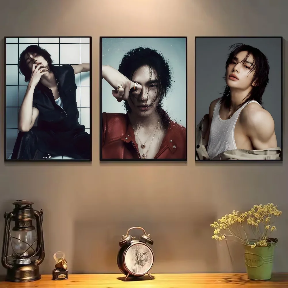 1 قطعة Hyunjin ملصق فني ذاتي اللصق مقاوم للماء ورقة ملصق مقهى بار غرفة جدار ديكور