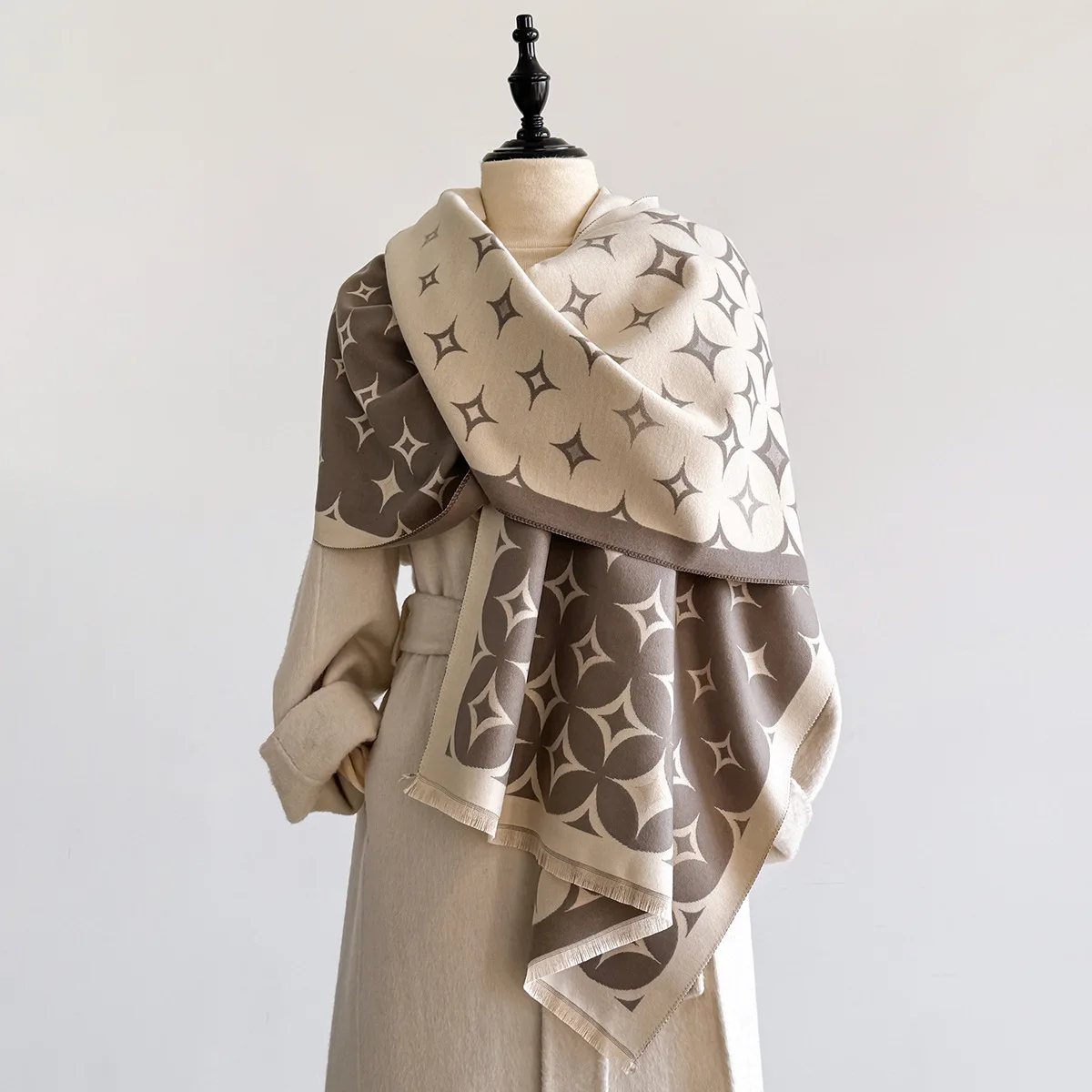 1 Uds. Manta cálida de Cachemira de imitación gruesa para mujer, bufanda de invierno con estampado de estrellas a la moda, Poncho Pashmina grueso, chal con borlas