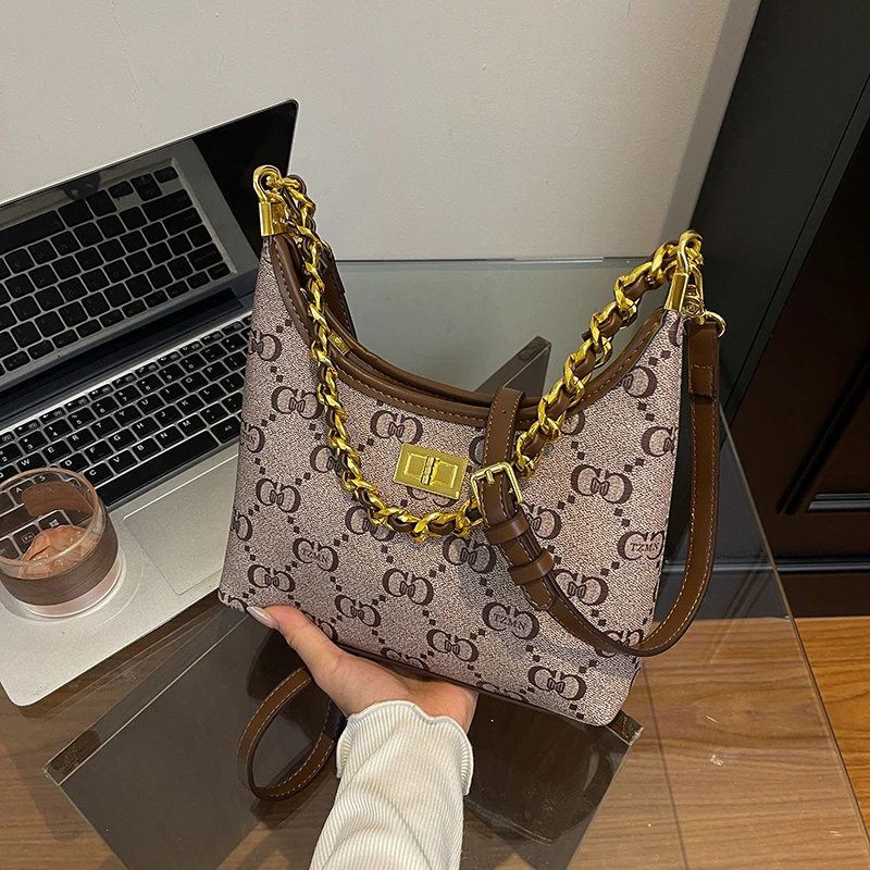 

Luxury Minimalist Crossbody Bag For Women Elegant Leather Classic With Paris Fashion Letter Logo And Shopper