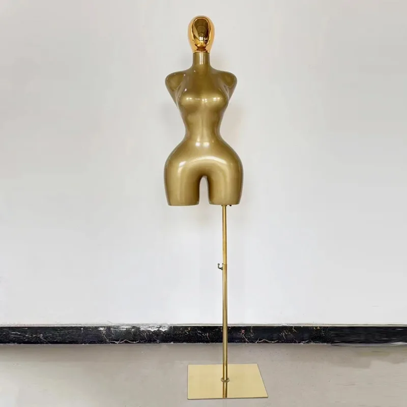 

Golden Baked Paint European and American Plus Size Female Model Plastic Half Body Female Mannequin Curvy
