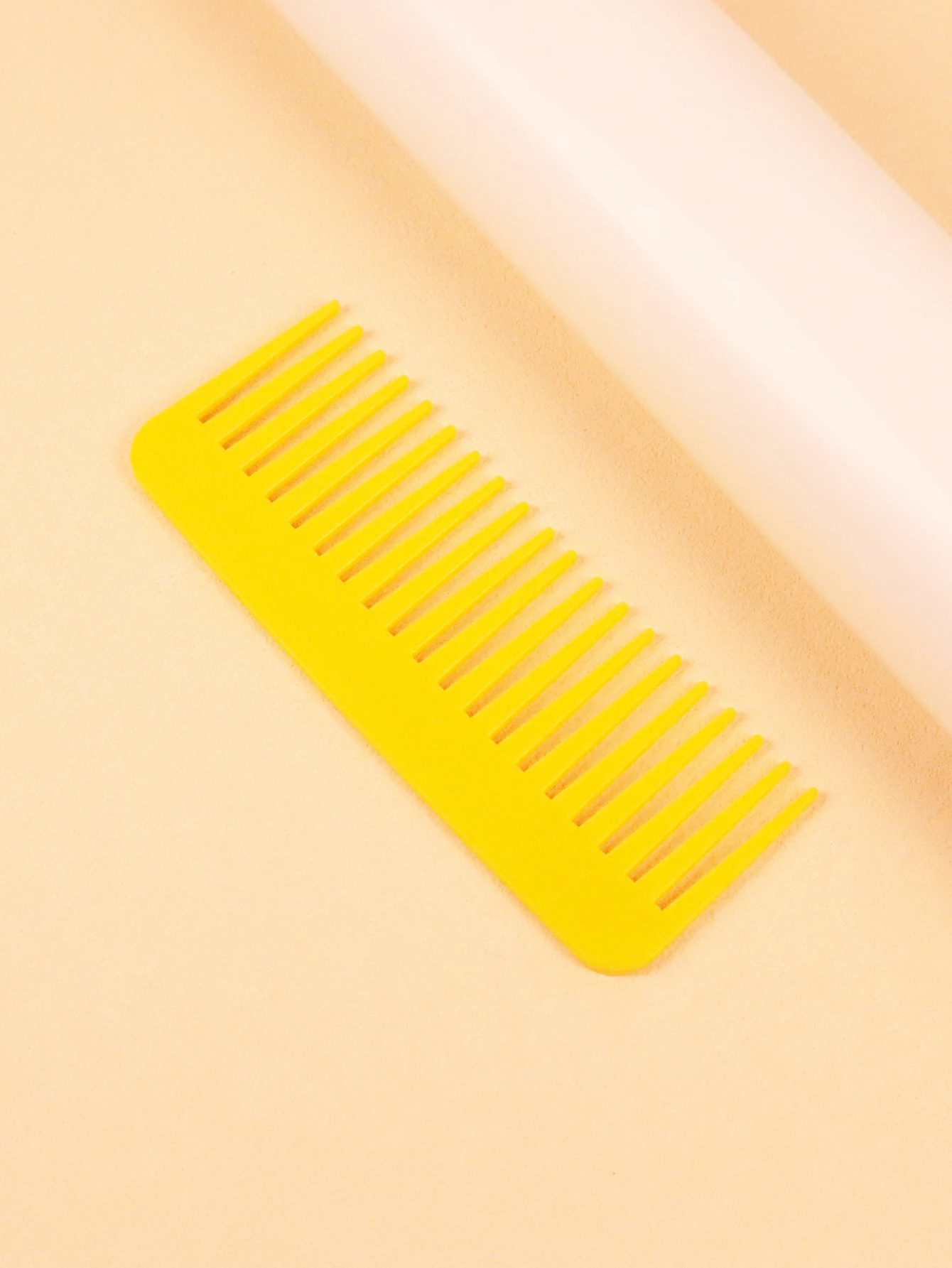 مجموعة تصفيف المشط الأصفر - فرشاة نايلون، مشط ذيل الفئران، فرشاة حافة، مشط ذو أسنان واسعة، مشبك تمساح، خاص للشعر المستعار الحقيقي