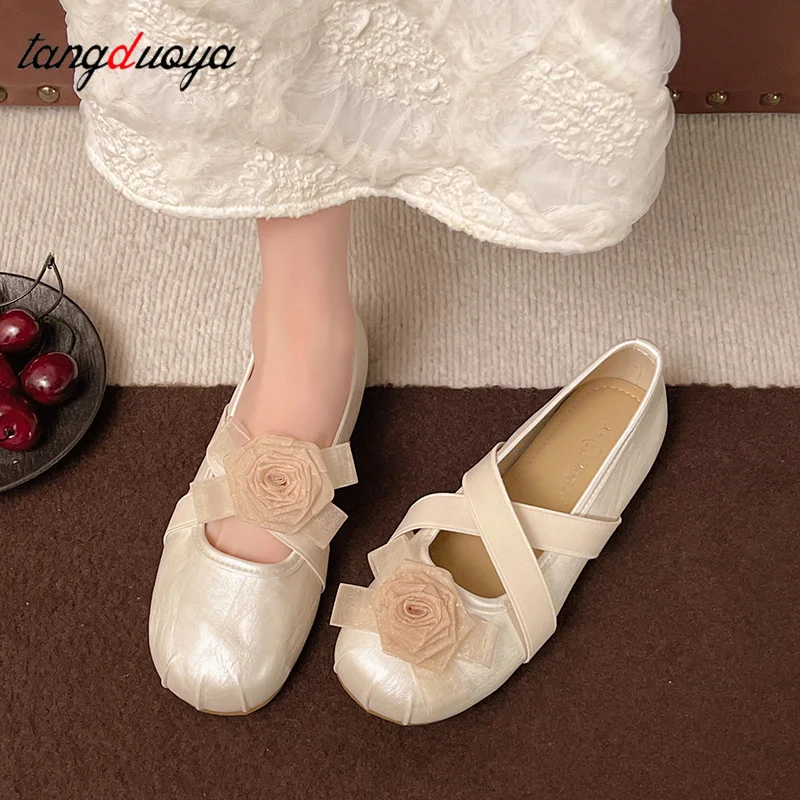 Lace Flower Flats Sweet Round Toe Cross Strap Slip-on Casual Ballet Shoes French Style 2025 Spring Women New Dress Elegant Shoes