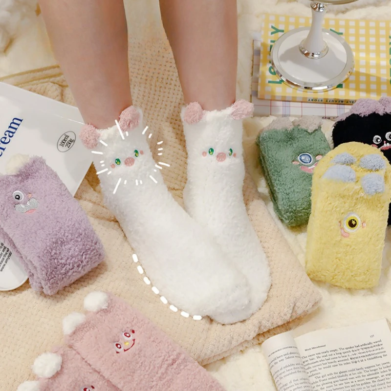 شتاء جديد جوارب بأشكال مضحكة النساء لطيف الكرتون ثلاثية الأبعاد الأذن المطرزة الحيوان نمط الجوارب الطويلة سميكة الدافئة المرجان الصوف المنزل جوارب يمكن السير بها على الأرض #1