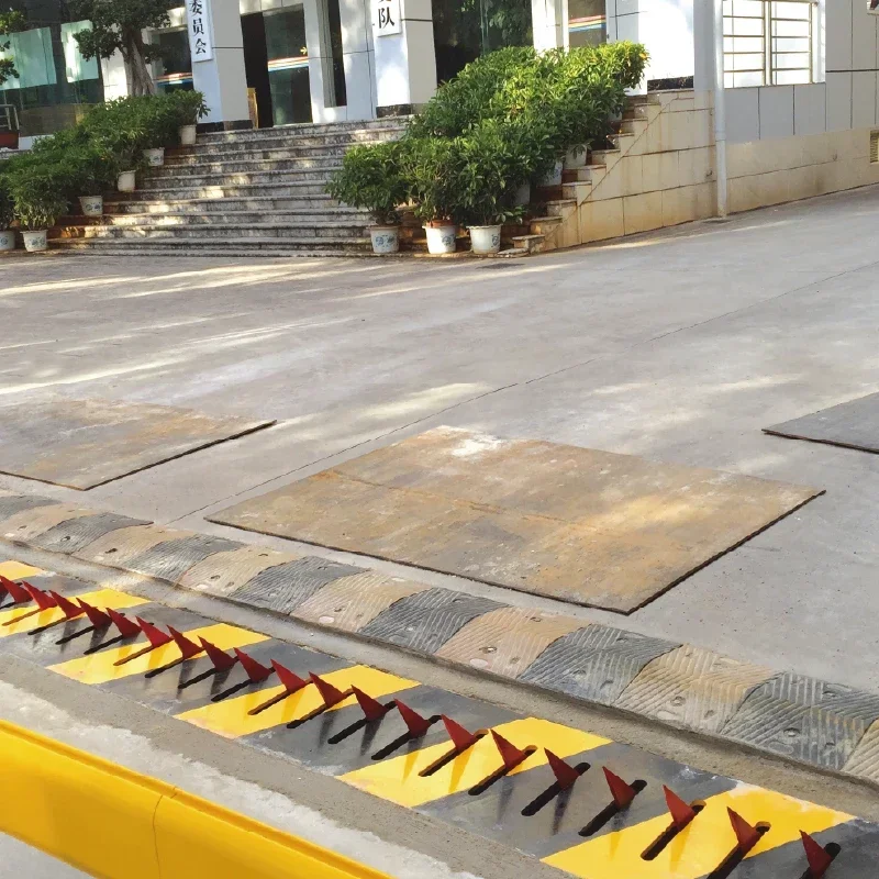 Traffic Thorn High Security Road Barrier Gate Automatic Remote Speed Bump Tyre Killer