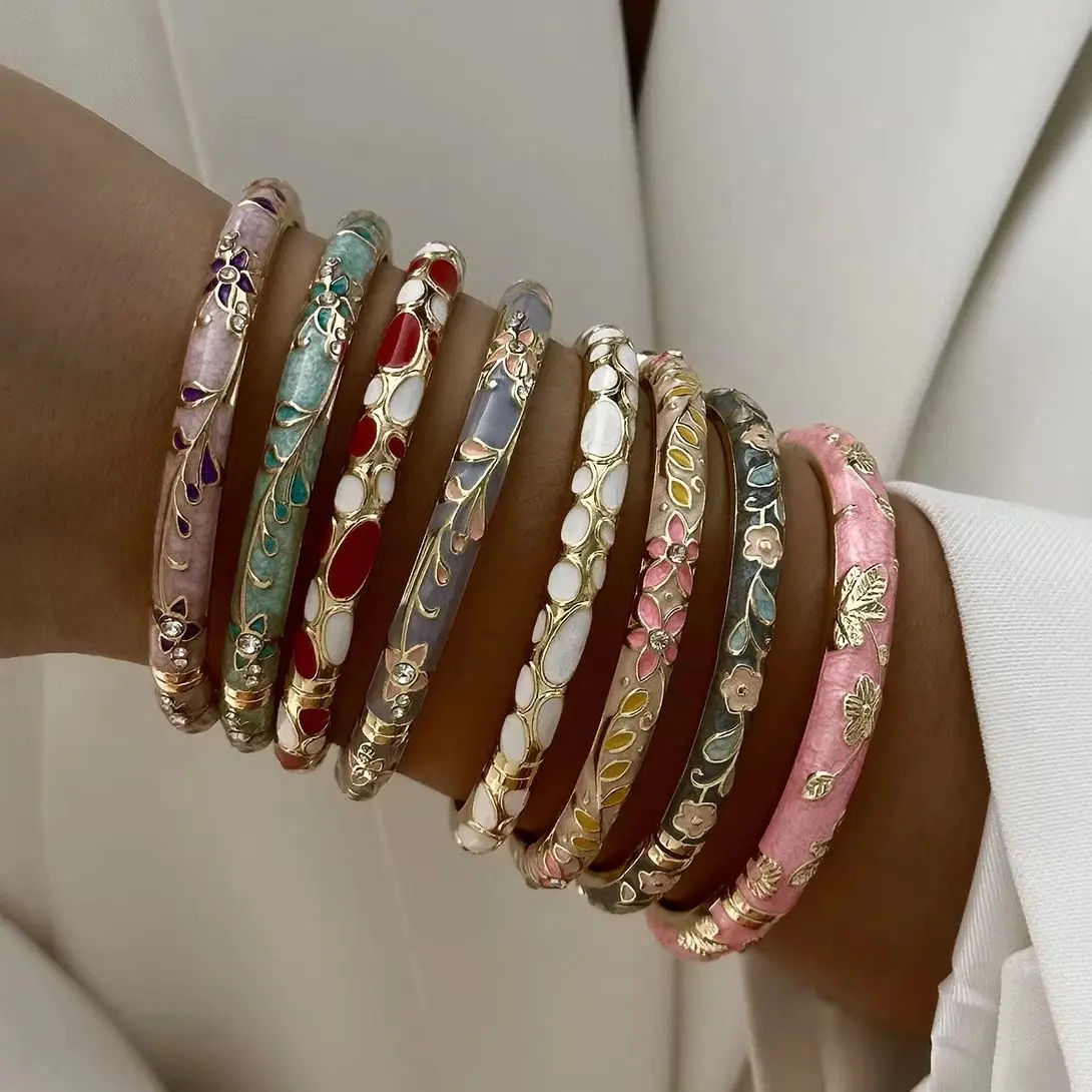 Boho Ethno-Stil Cloisonné Emaille Blumenarmbänder für Frauen Mehrfarbiges Blumenmuster Stapelbare Armreifen Böhmischer Armschmuck