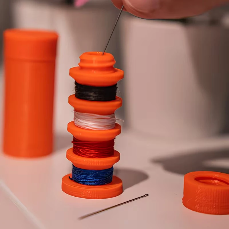 Tragbares Nähset, Mini-Nähorganizer mit Schlüsselanhänger für Reisen, Kleidung und Knopfreparaturen – ohne Faden/Nadeln – Detail 4