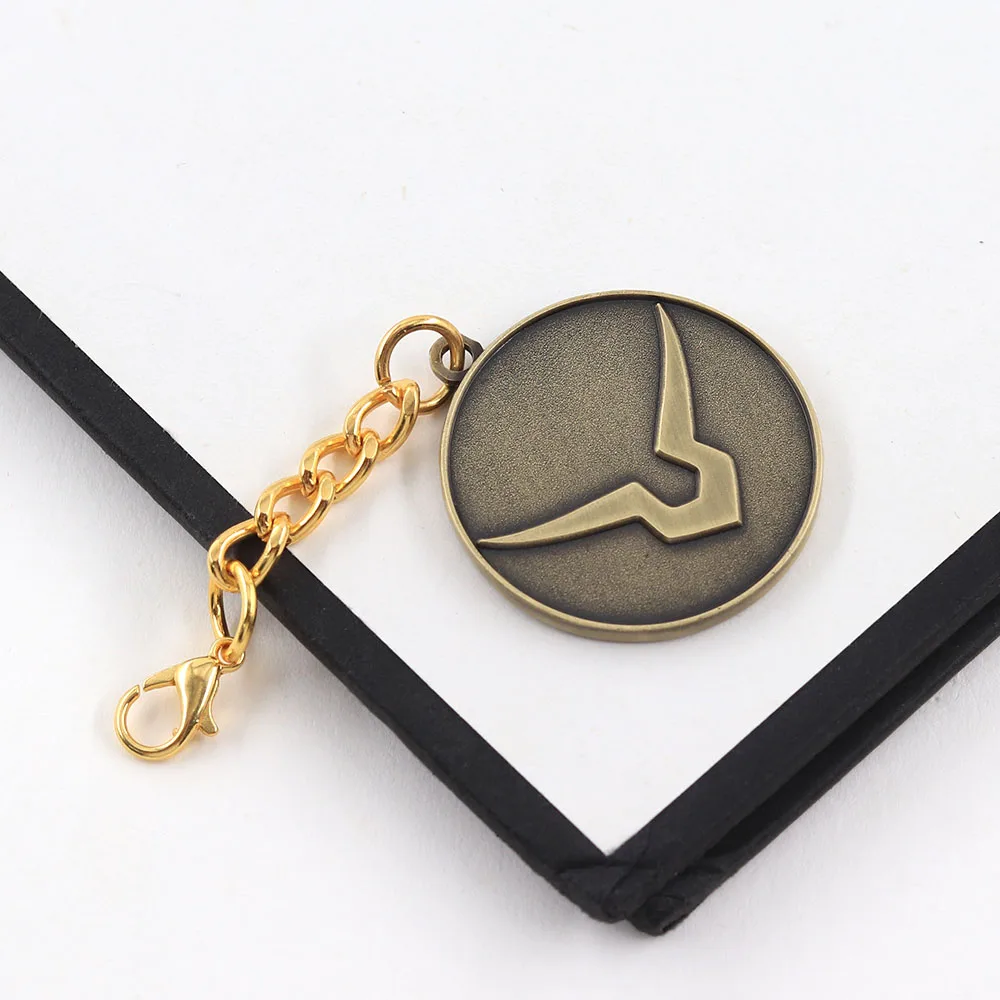 Code Geass Lelouch Schlüsselanhänger Anime Zero Helm Schwarze Ritter Emblem Schlüsselring Antik-Bronze Metallanhänger Auto-Taschen-Charm Schmuck – Detail 5